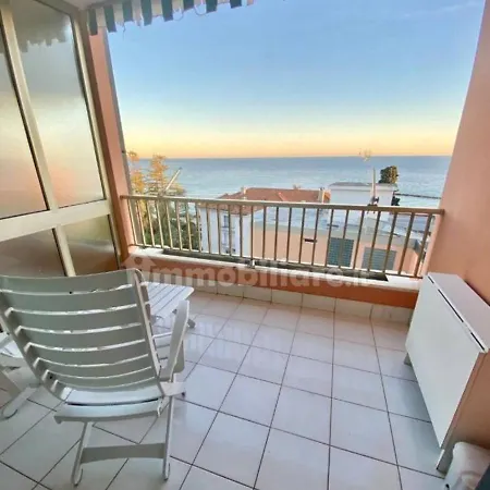 Attico Fronte Mare San Remo
