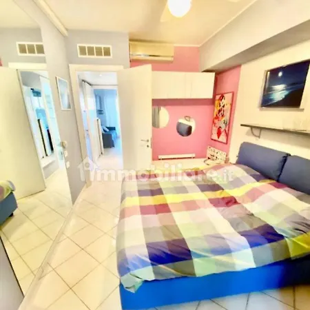 Attico Fronte Mare Apartamento *
